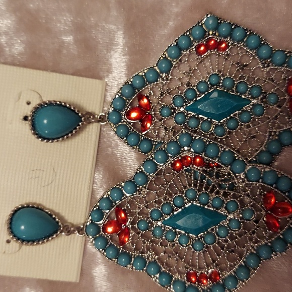 Jewerly - Picture 2 of 3